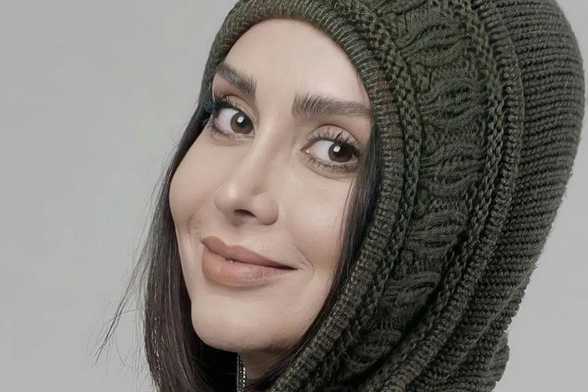 مدل پاییزی مریم خدارحمی با بافت متفاوت و گل من گلی | استایل خاص و متفاوت در فصل پاییز