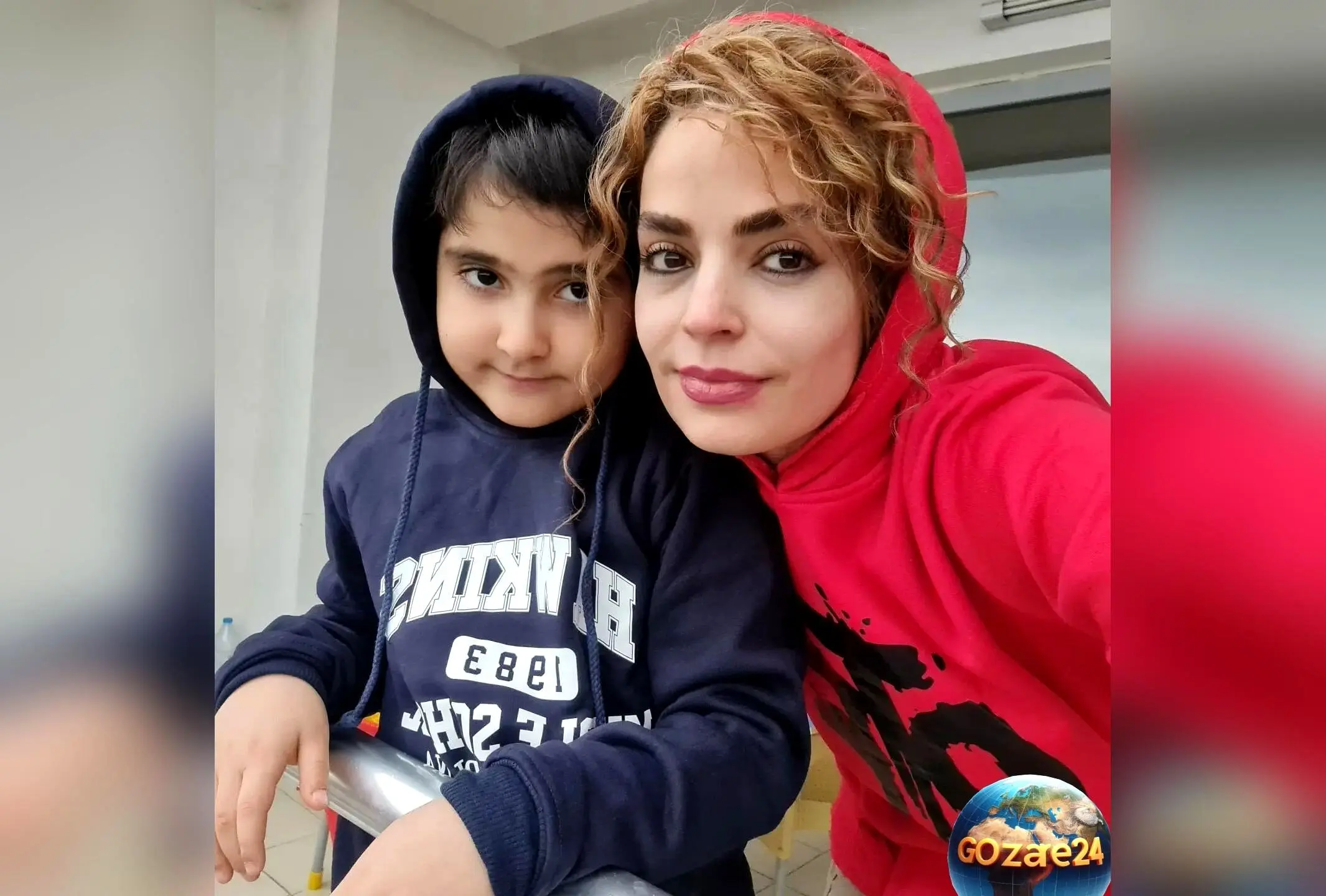 تصاویر دلنشین سپیده خداوردی و پسرش در یک روز سرد زمستانی در اسکله؛ شیطنت‌های مادر و پسری در کنار دریا