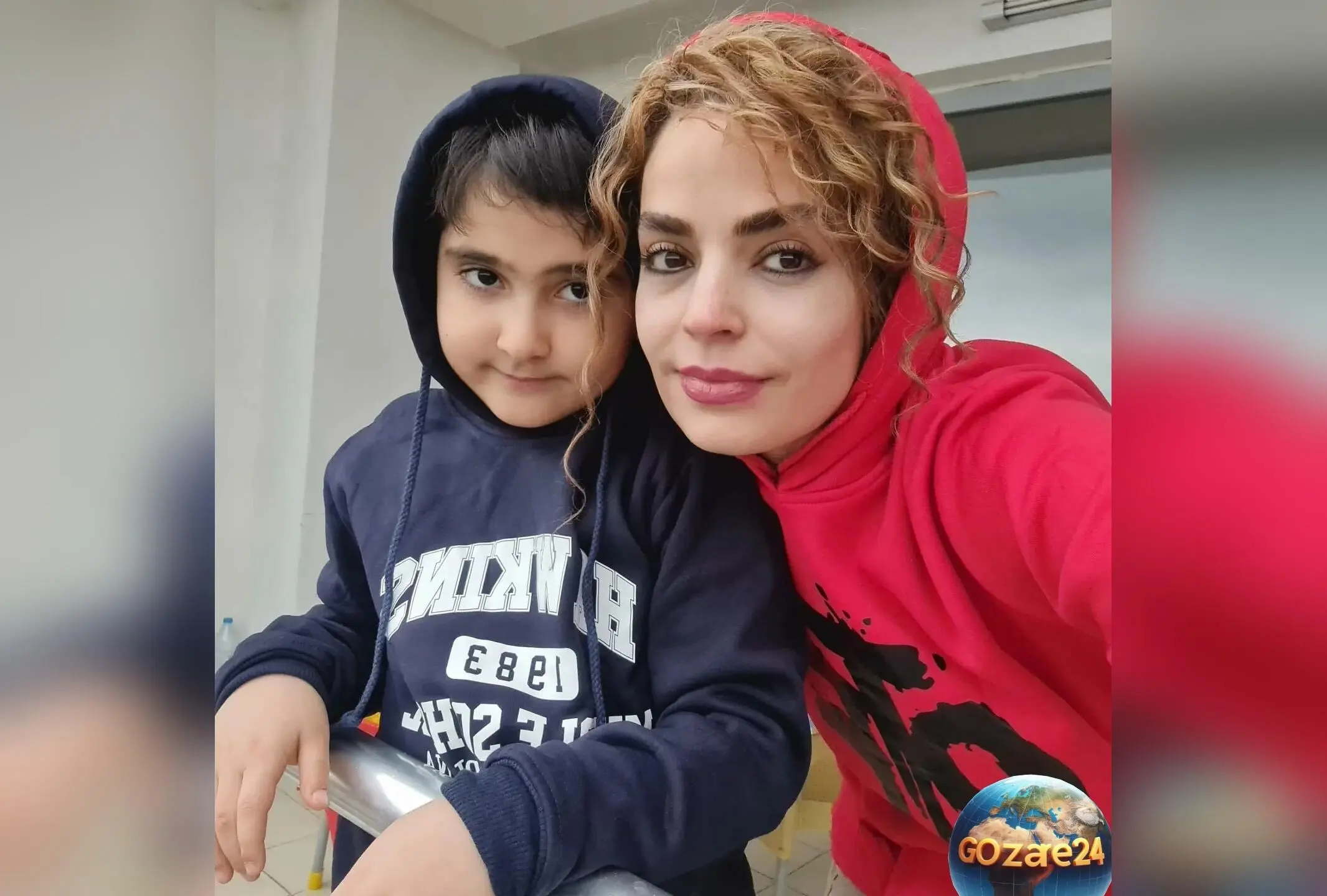 تصاویر دلنشین سپیده خداوردی و پسرش در یک روز سرد زمستانی در اسکله؛ شیطنت‌های مادر و پسری در کنار دریا