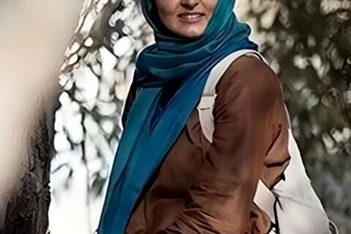 نیلوفر پارسا، بازیگر جوان و موفق ایران با نقش بیتا در «آوای باران» و تولد ۳۳ سالگی؛ از شروع تئاتر تا درخشش در سینما و تلویزیون