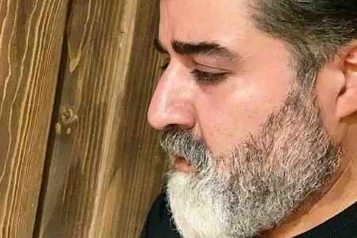 مهدی یغمایی در حسرت برادر فقیدش با صدای غم‌انگیز و اشک‌های جاری + ویدیو