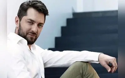 خوش‌سلیقگی بی‌نظیر بهرام رادان و همسرش در چیدمان سفره یلدا؛ لوکس و خیره‌کننده