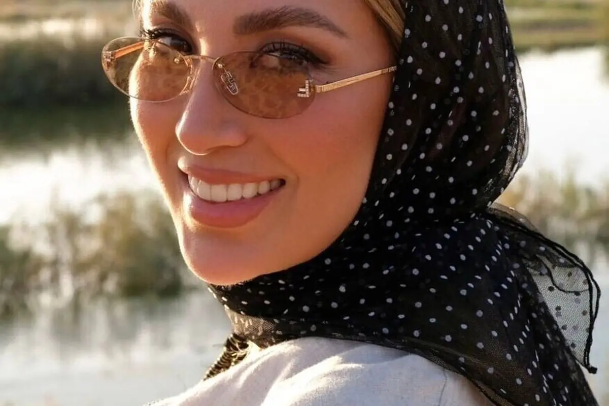 مینا مختاری همسر بهرام رادان با استعداد هنری و طراحی مد، از خانهاش عکس هنری و نور خورشید را به اشتراک گذاشت