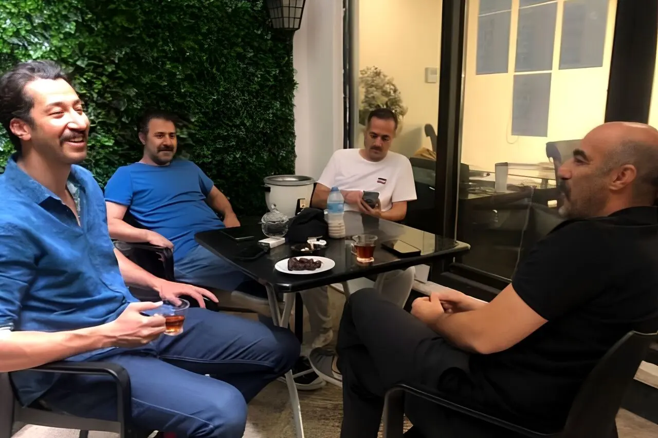 «پایتخت» روی خط قرمز و آبی؛ از نقی استقلالی تا کارگردان پرسپولیسی!