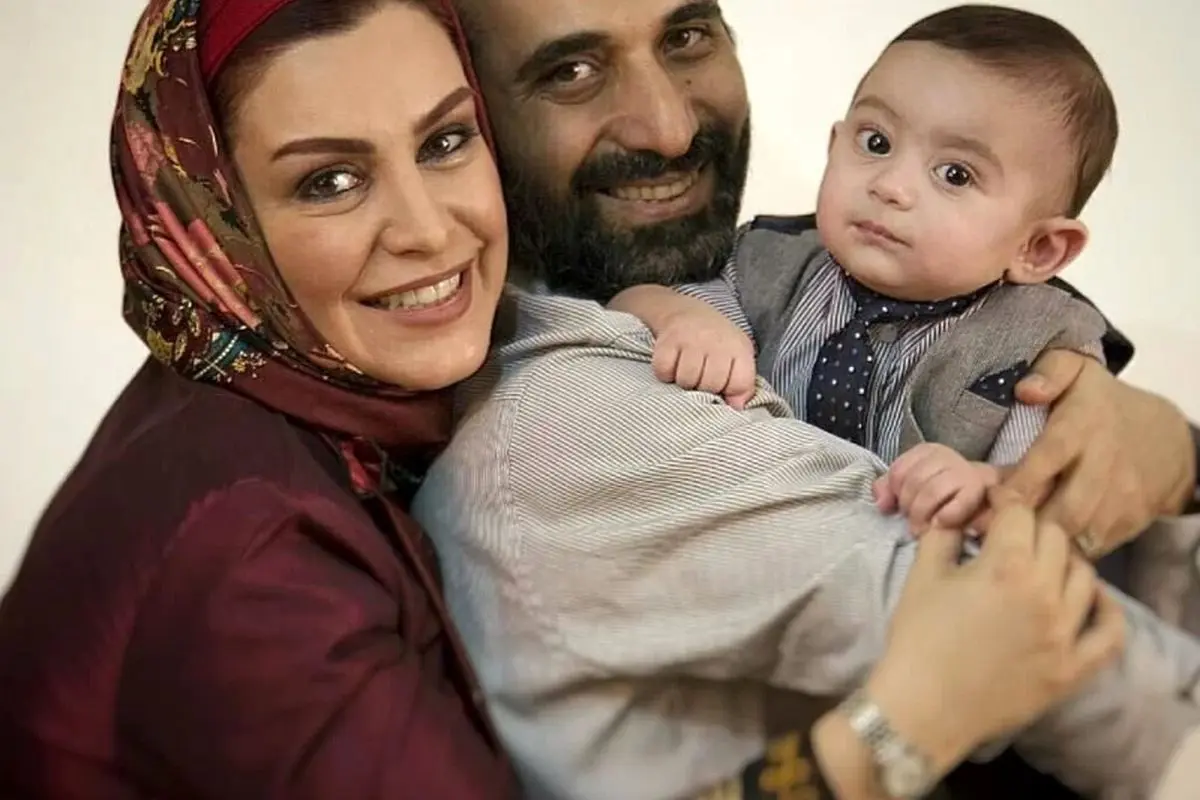 عاشقانههای تلخ ابراهیم اشرفی در پنجمین سالگرد ازدواج با زنده یاد ماهچهره خلیلی | ویدئوی احساسی بر سر مزار همسر فقید