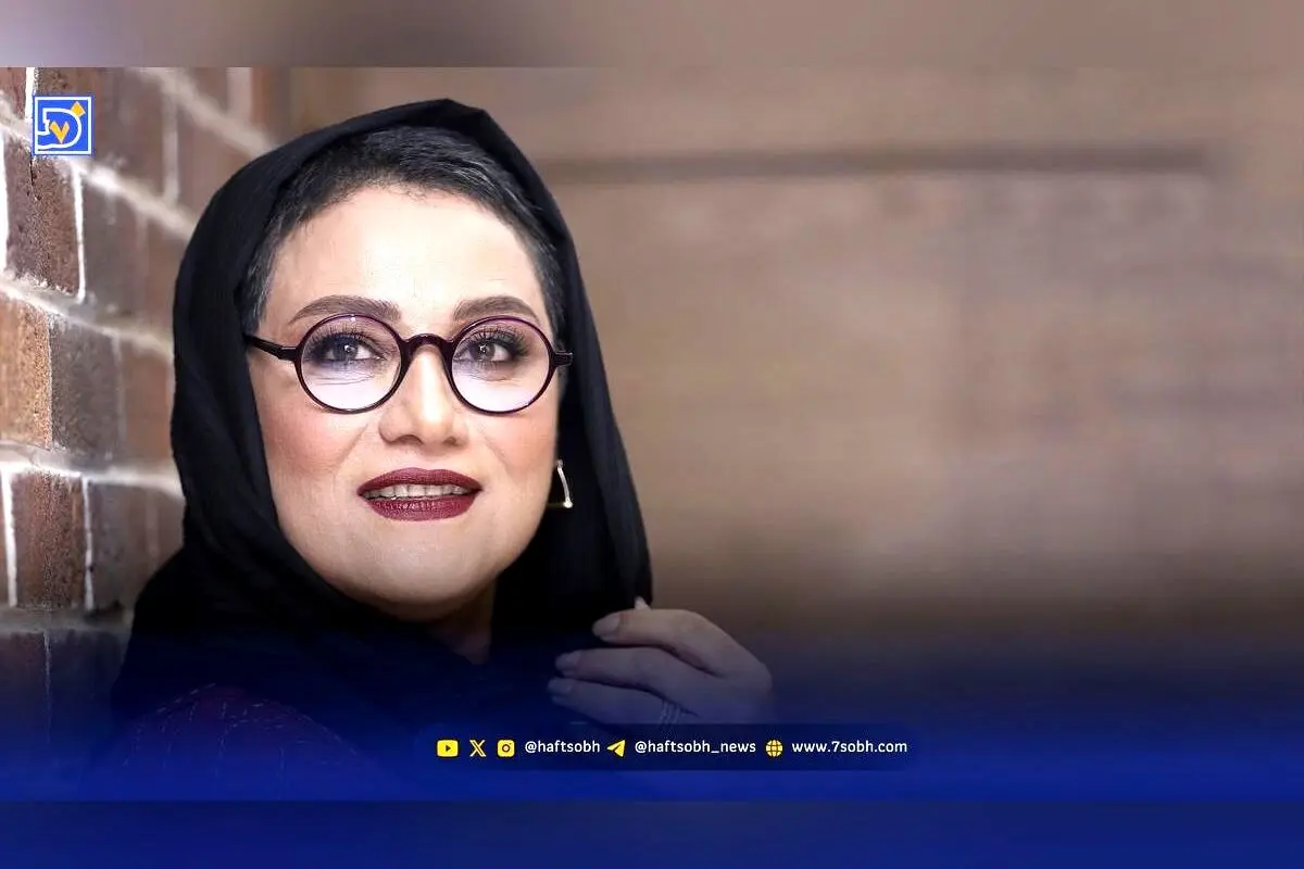 تصاویر جدید از پشت صحنه نمایش «بازی‌های شبانه» و چهره متفاوت شبنم مقدمی در حال اجرای نقش