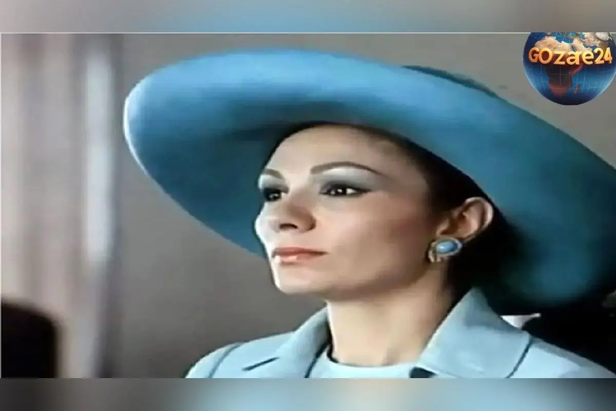 عکس نادر و نوستالژیک فرح پهلوی در سال ۱۳۳۹ با لباس سیندرلایی آبی