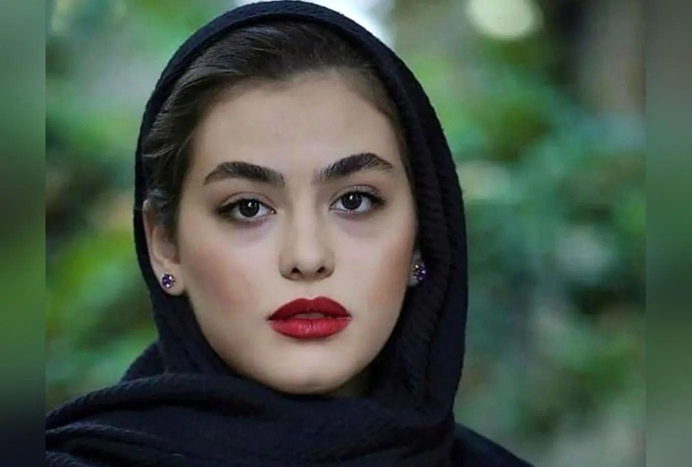 عکس عروسی ریحانه پارسا با لباس عروس در پشت صحنه فیلم + جزئیات بازیگری و فعالیت‌های او
