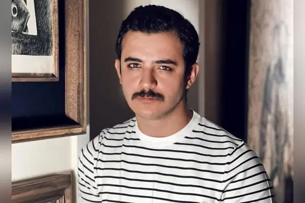 تصاویر داخلی خانه علی شادمان؛ ستاره سینما با دکوراسیون ساده و کلاسیک در فضای باز