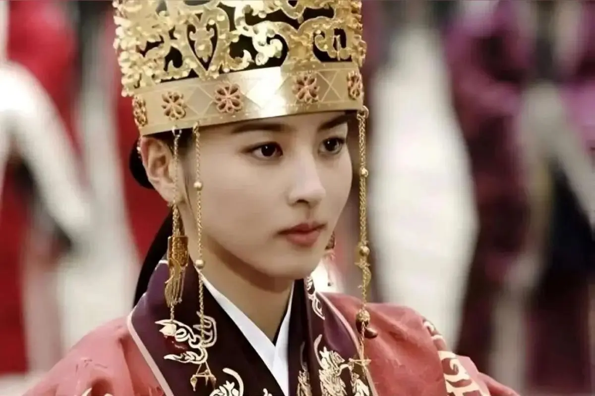 از کاخ‌های جومونگ تا ویلای لوکس سوسانو؛ نگاهی به خانه‌های مجلل و مدرن ستاره کره‌ای هان هه‌جین