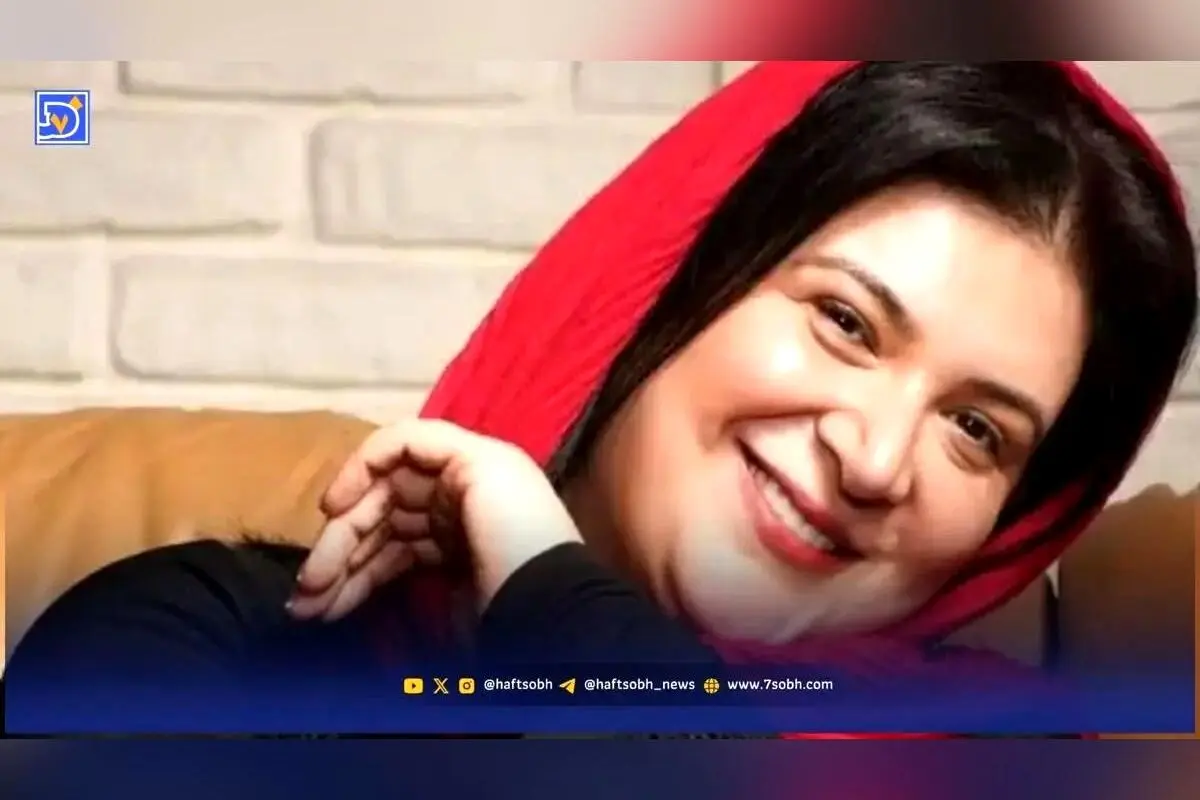 استایل بی‌نظیر و جذاب هما سعادت در ۵۵ سالگی؛ بازیگر پایتخت با ظاهر لاغرتر و شیک پس از دریافت جایزه در جشنواره فیلم شهر