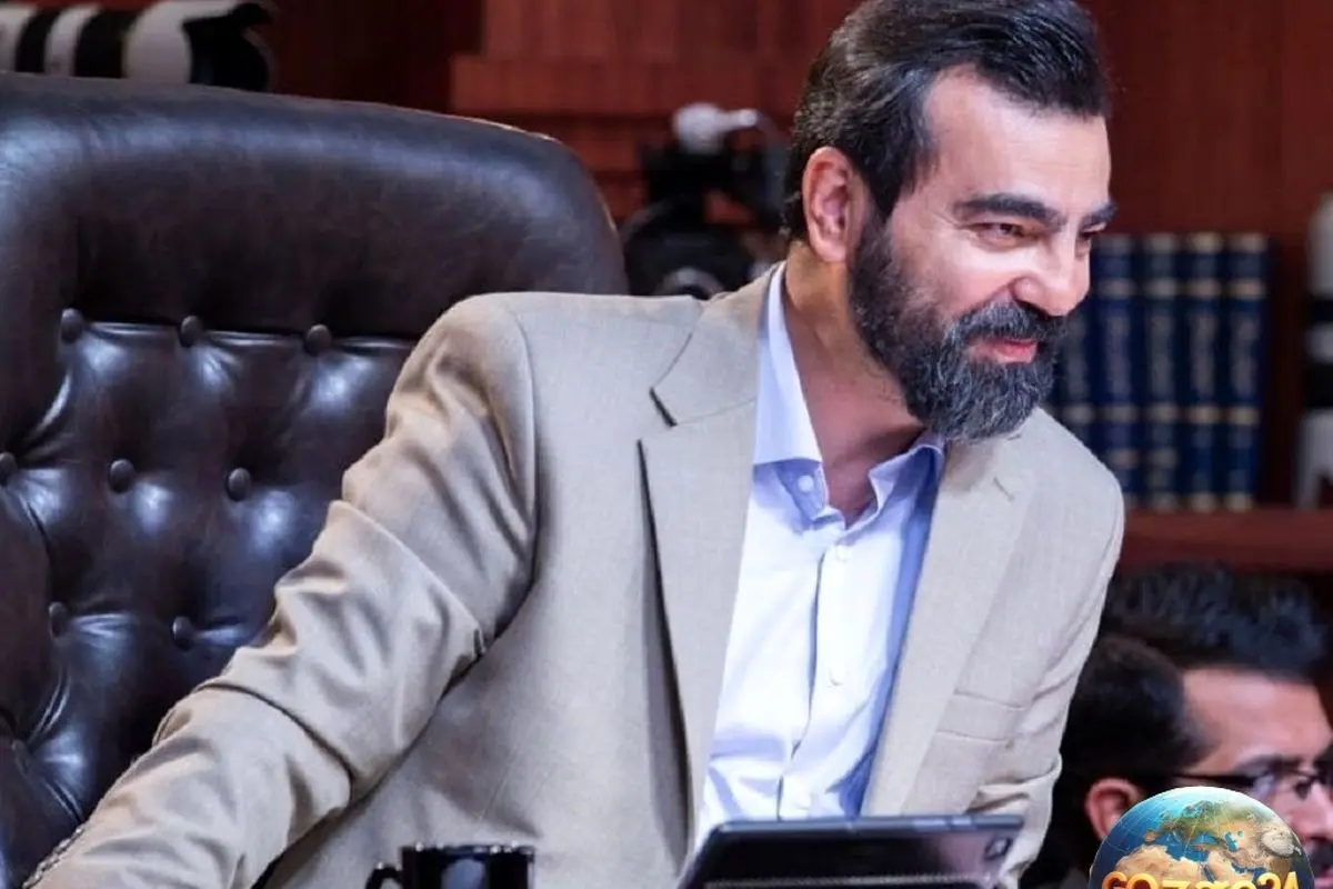 گریم متفاوت بهزاد خلج در پشت صحنه سریال اجل معلق با موهای بلوند در 50 سالگی