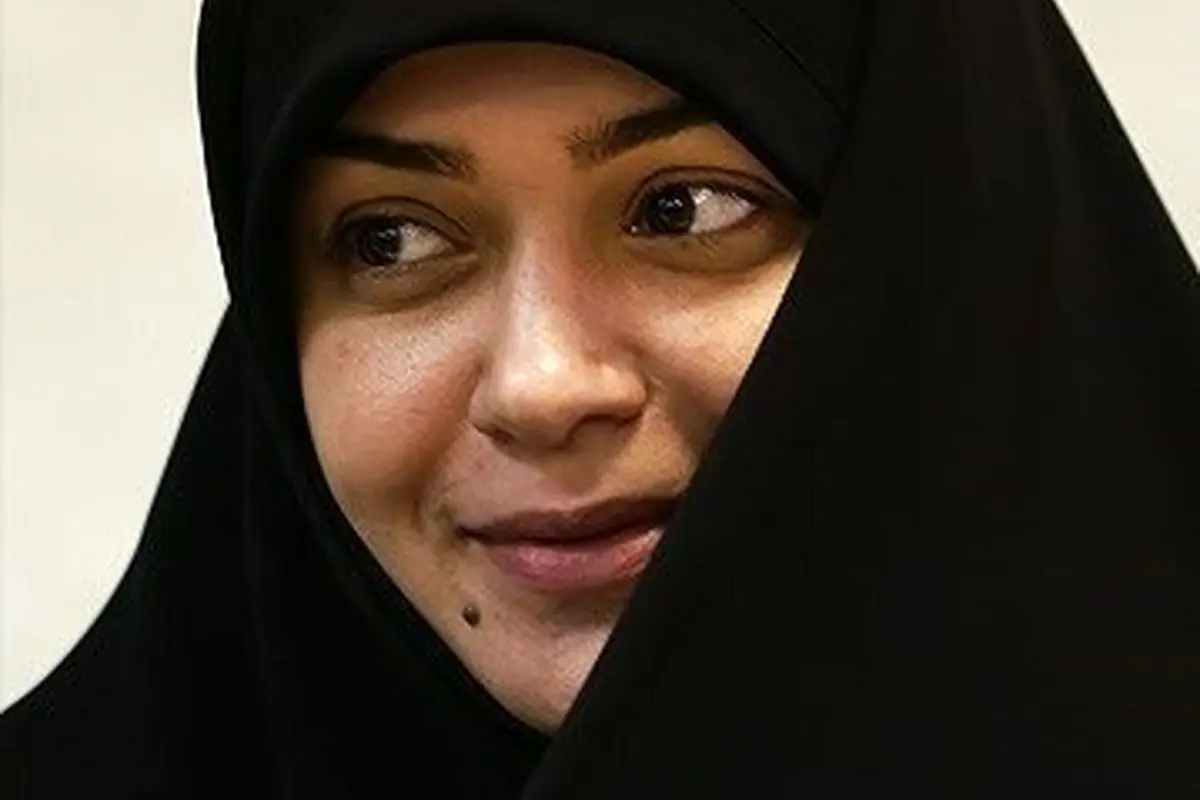 الهام چرخنده با عکس جدید از پسر خوش‌قد و بالایش، شباهت ۱۰ از ۱۰ را نشان داد!