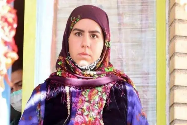 استایل تابستانی صهبا شرافتی در نقش‌ آفرینی جذاب در سریال نون خ؛ تصاویر خاص و الهام‌بخش
