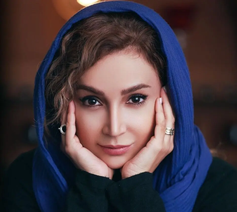 عکس‌های لو رفته و تماشایی از سفر دسته جمعی خانم‌های بازیگر مطرح به جزیره هرمز!