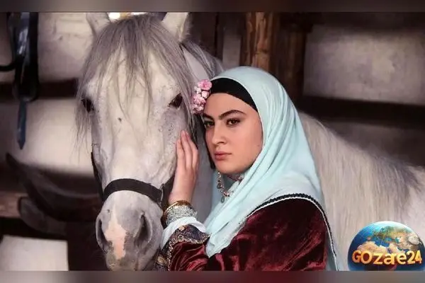 مدل کیف شیک و مینیمال مریم مومن در جشن حافظ + عکس‌های جذاب و استایل خاص