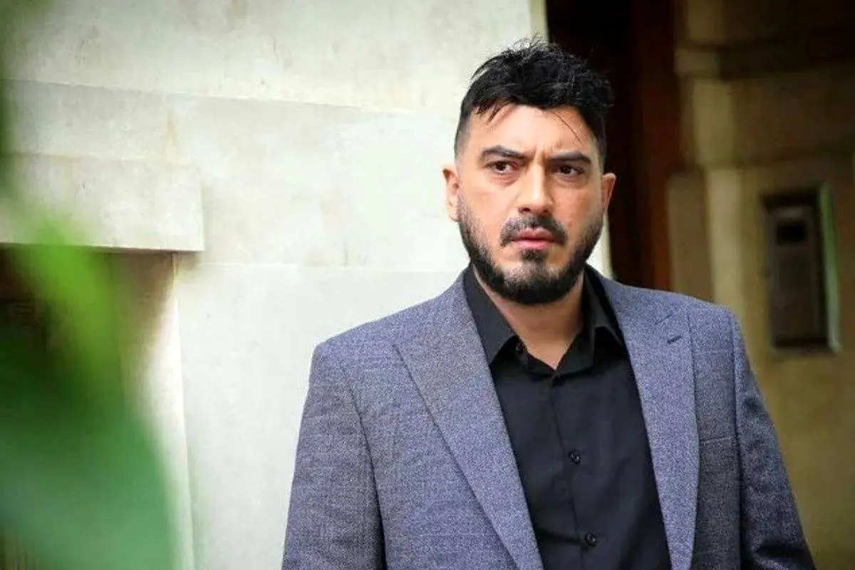 خانه لاکچری نیما شاهرخشاهی با طراحی مجلل و حیاط بزرگ؛ تجمل و لوکس بودن در هر جزئیات