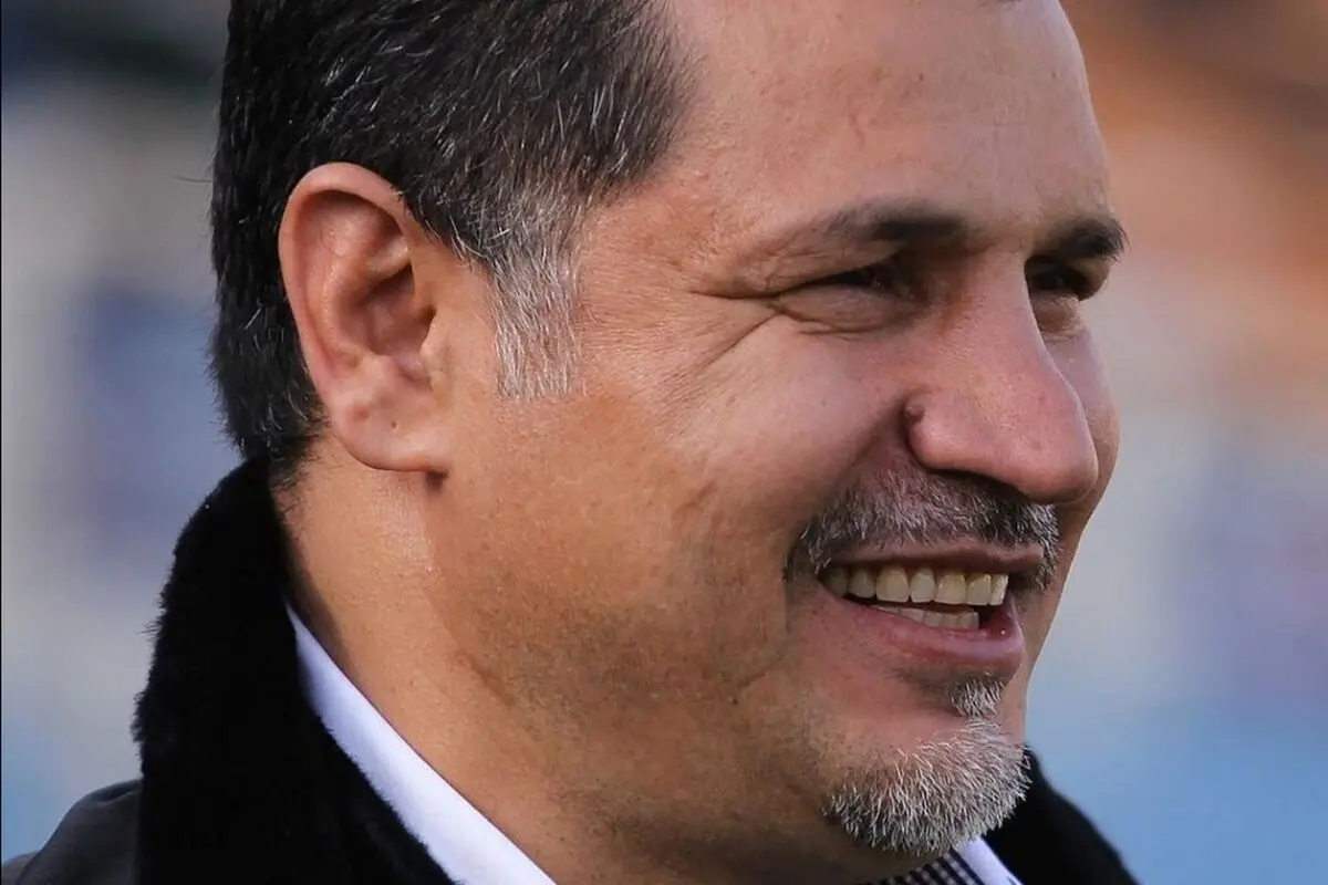 خلاقیت بی‌نظیر اوستا قناد اردبیلی در تزئین کیک تولد علی دایی با طرح ورزشی خاص و هنرمندانه