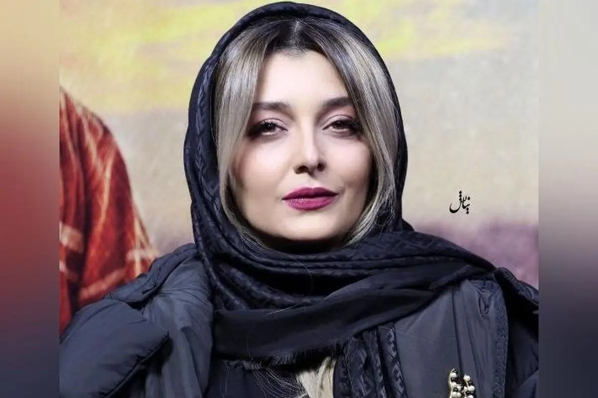 میز پذیرایی لاکچری و لوکس تولد ساره بیات با ظروف سیلور و تزیینات گل‌دار