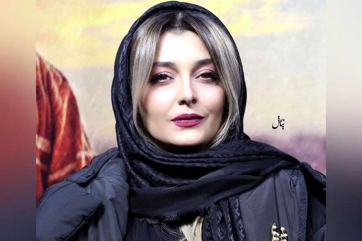 میز پذیرایی لاکچری و لوکس تولد ساره بیات با ظروف سیلور و تزیینات گل‌دار
