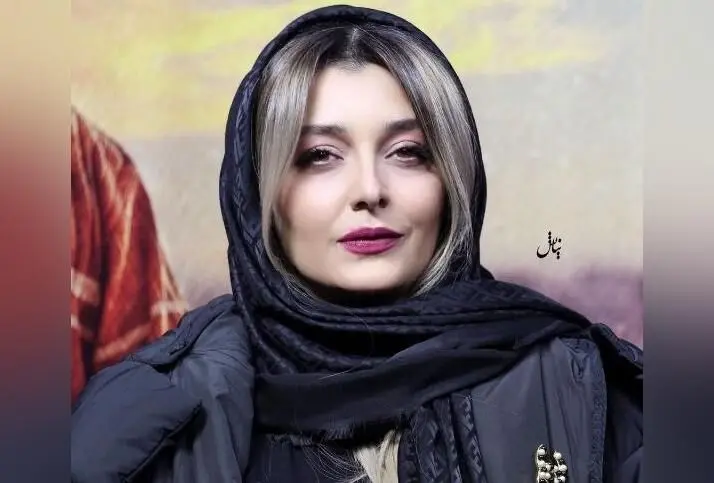 میز پذیرایی لاکچری و لوکس تولد ساره بیات با ظروف سیلور و تزیینات گل‌دار