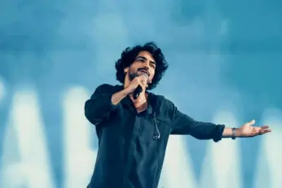 آهنگ جدید و شاد عرفان طهماسبی بنام "هزارویک شب" منتشر شد.