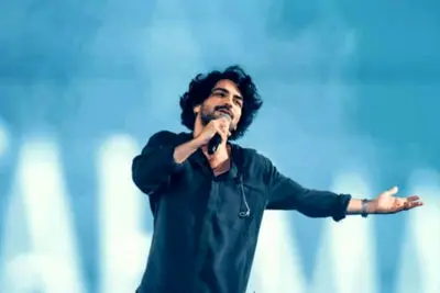 آهنگ جدید و شاد عرفان طهماسبی بنام "هزارویک شب" منتشر شد.