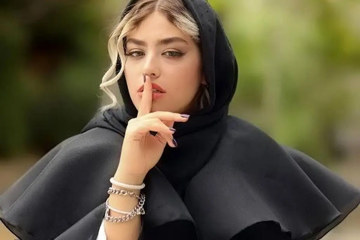 ریحانه پارسا با موتورسواری در خیابانهای استانبول خبرساز شد!