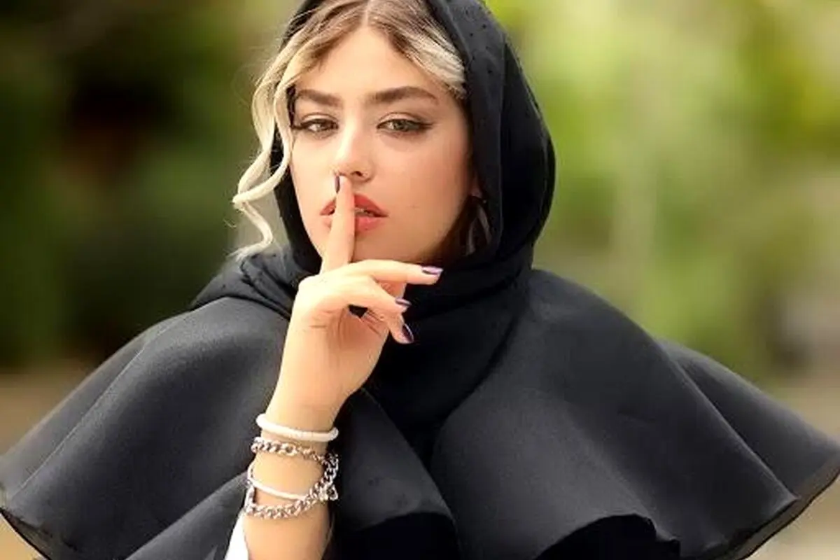 ریحانه پارسا با موتورسواری در خیابان‌های استانبول خبرساز شد!