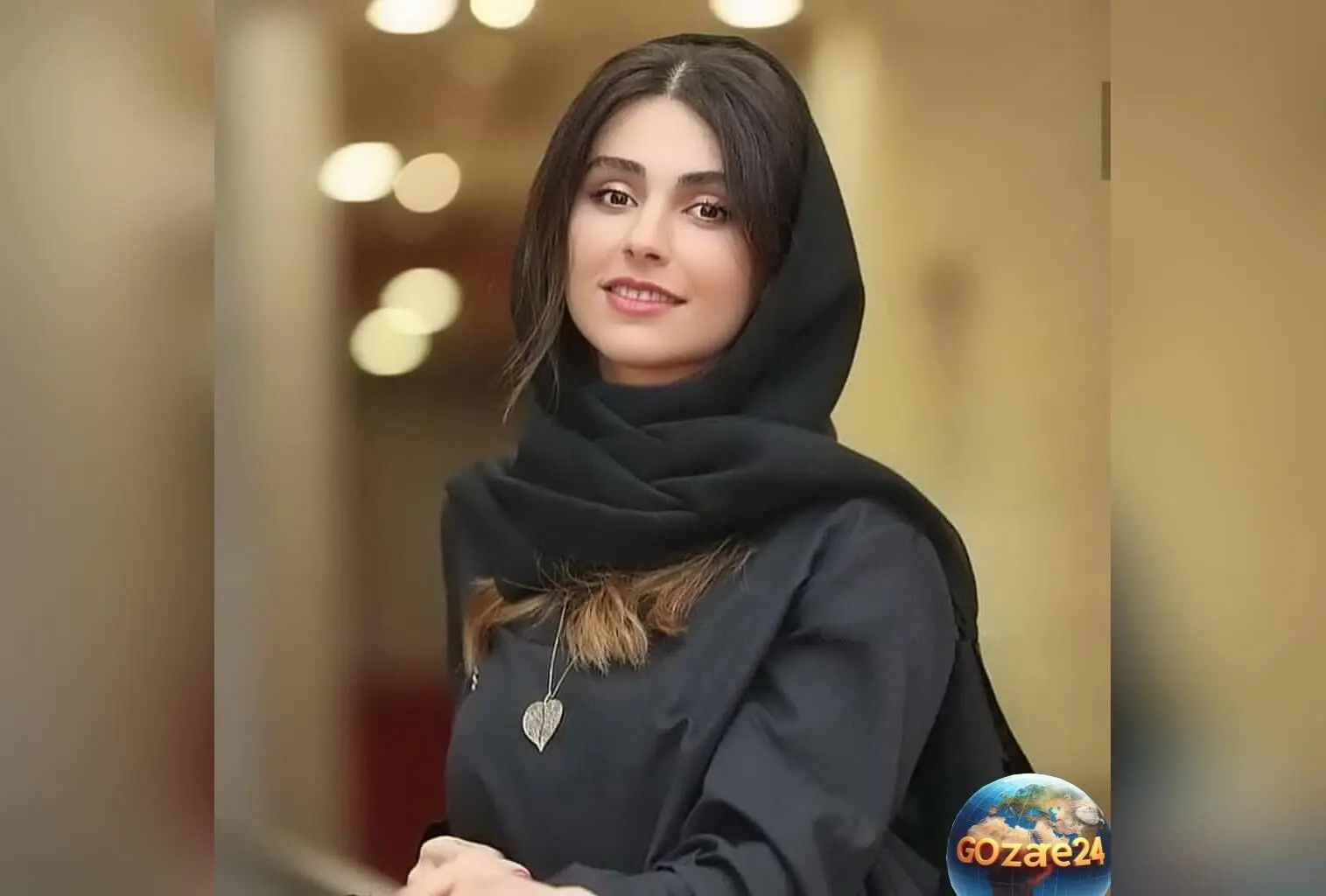عکاسی خلاقانه لاله مرزبان مقابل برج ایفل با استایل باوقار و حجاب زیبا