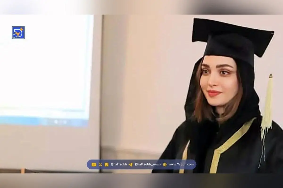 بهنوش طباطبایی دکترای روان‌شناسی و بازیگر مطرح ایرانی با عکس‌های فارغ‌التحصیلی