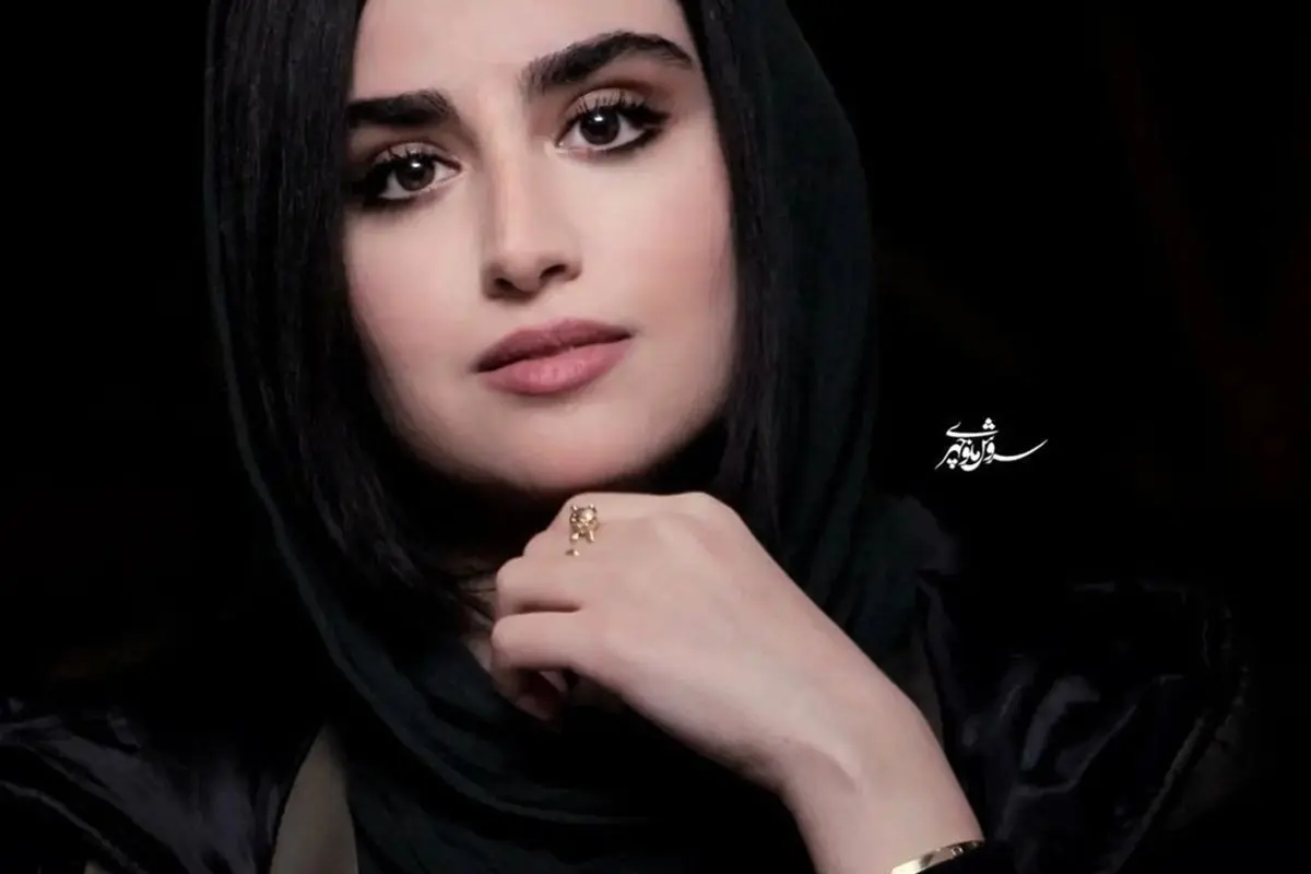 استایل تینیجری هانیه غلامی با هودی جالب؛ سن را تا حد زیادی کاهش داده است!