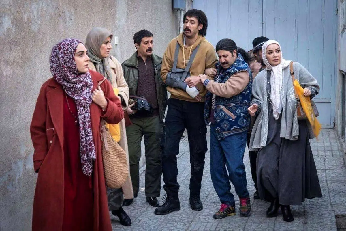 تصویر نادر و جذاب از پشت صحنه فصل هفتم پایتخت 7 در سال 1403 با حضور بازیگران محبوب و عوامل تولید