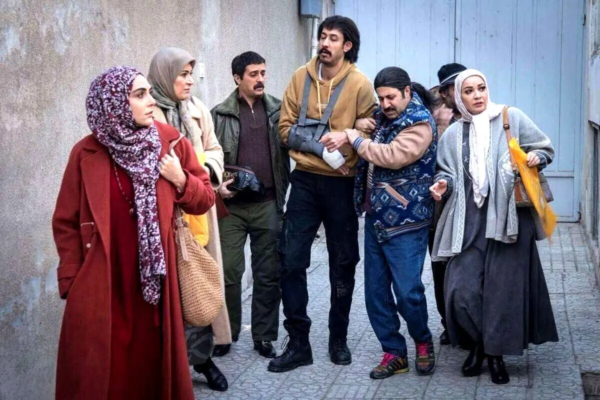 تصویر نادر و جذاب از پشت صحنه فصل هفتم پایتخت 7 در سال 1403 با حضور بازیگران محبوب و عوامل تولید