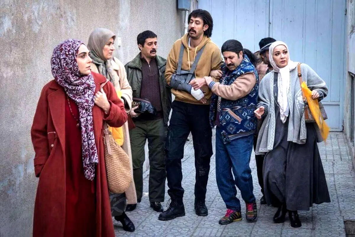 تصویر نادر و جذاب از پشت صحنه فصل هفتم پایتخت 7 در سال 1403 با حضور بازیگران محبوب و عوامل تولید