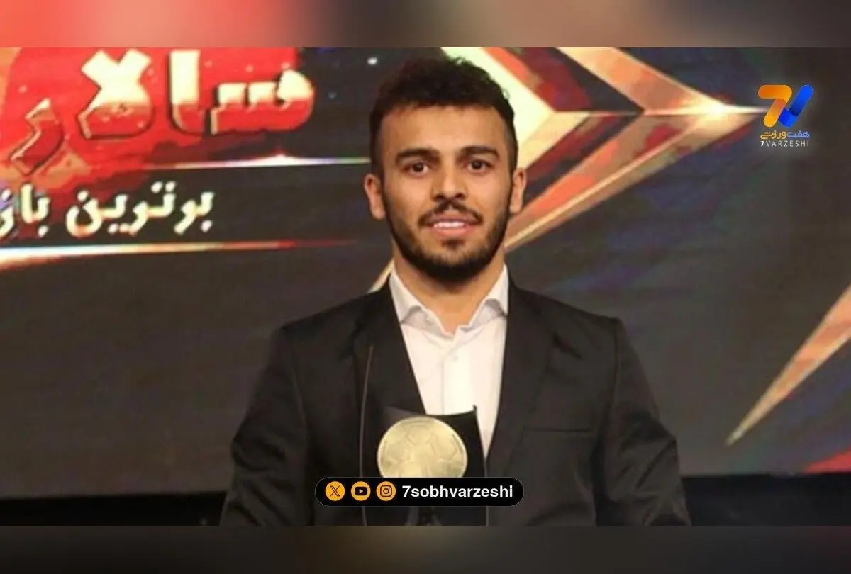 همسر باحجاب سالار آقاپور در ریاض با گل و تندیس قهرمانی استقبال گرم کرد + عکس