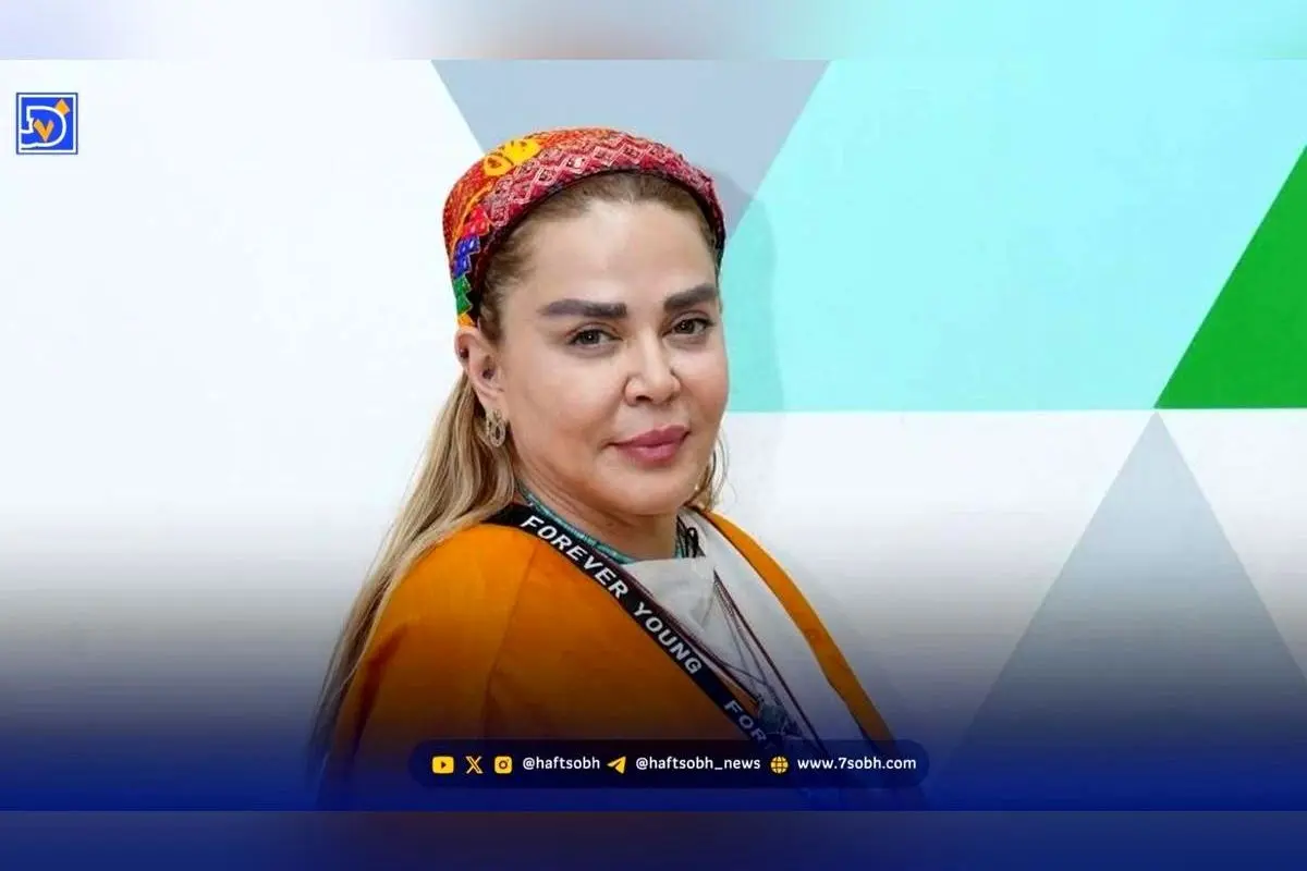 گشت و گذاری در منزل پرانرژی و هنری بهاره رهنما؛ ترکیبی از رنگ‌های گرم، آثار هنری و عناصر سنتی-مدرن