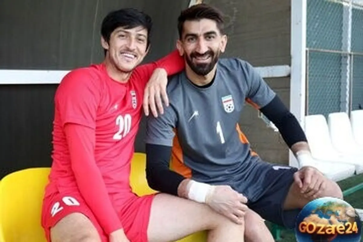 شوخی خنده‌دار سردار آزمون با دماغ علیرضا بیرانوند در برنامه زنده: «اگر می‌خوای بینی‌تو عمل کنی، باید پشت در اتاق عمل بنویسن کارگران مشغول‌ند!» + ویدیو