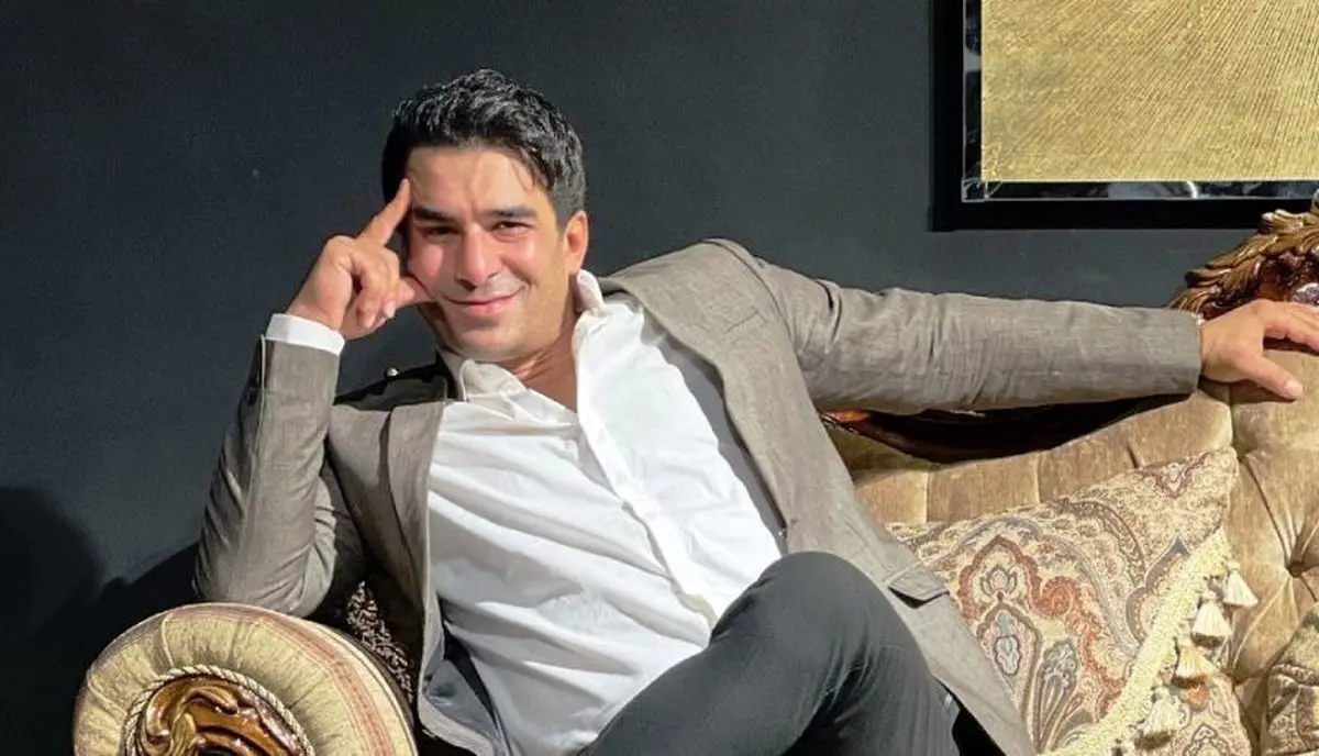 عکس پربازدید یوسف تیموری در حرم امام رضا با حضور حمیدرضا حافظ‌شجری