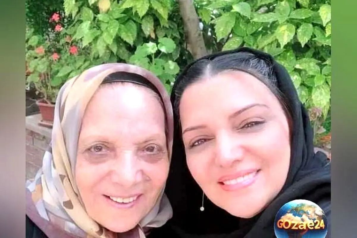 تصویر میز عزای مادر الهام پاوه‌نژاد با گل‌آرایی و شمع‌آرایی شاعرانه؛ یادبودی دل‌نشین در فضای مجازی