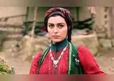 خانه ویلایی دیدنی ماه‌چهره خلیلی در سریال «گذر از رنج‌ها» و دلتنگی پس از درگذشت بازیگر