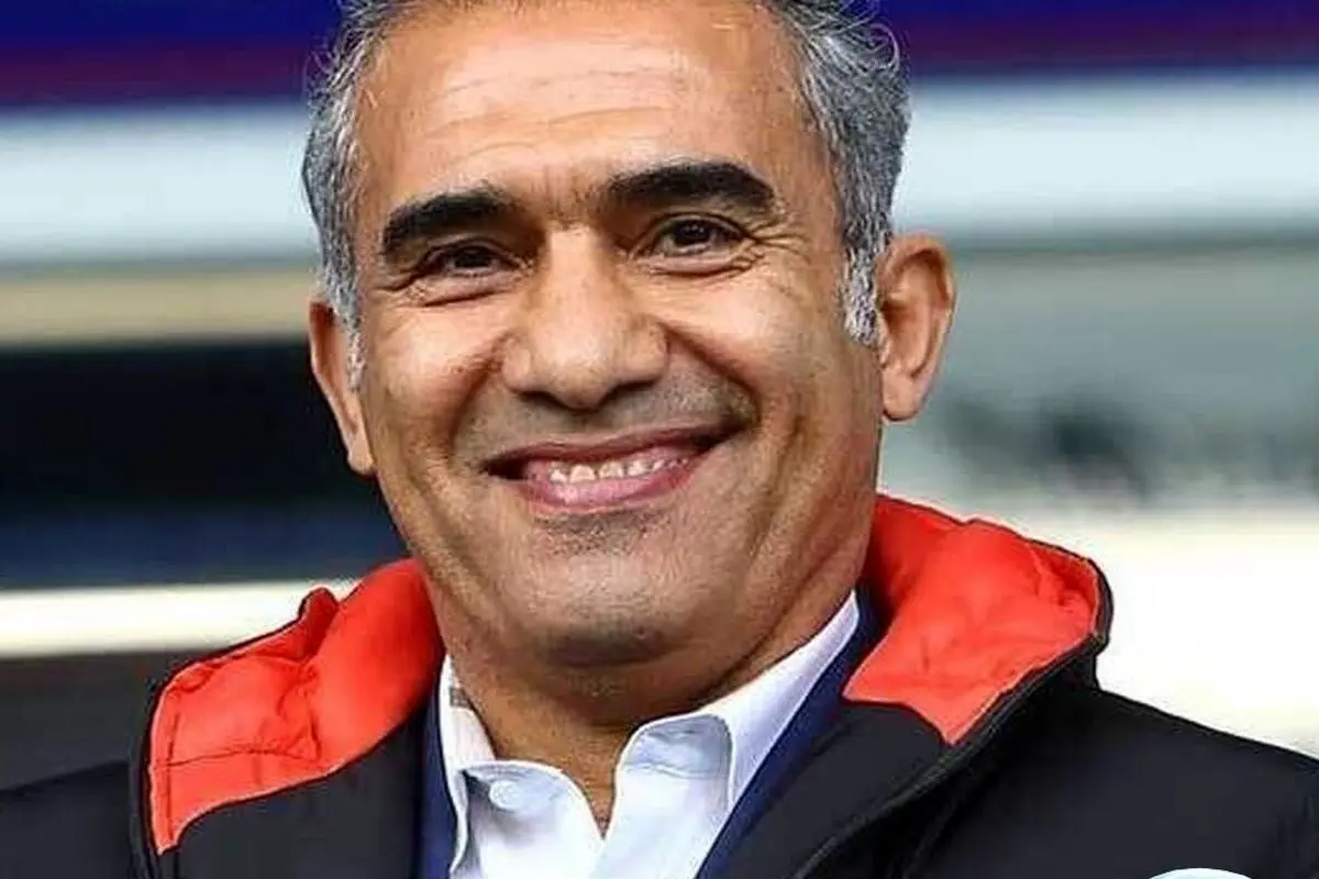 تصاویر خودرو لوکس و هوشمند احمدرضا عابدزاده؛ دروازهبان افسانهای تیم ملی و ماشینهوشمند با طراحی بینظیر
