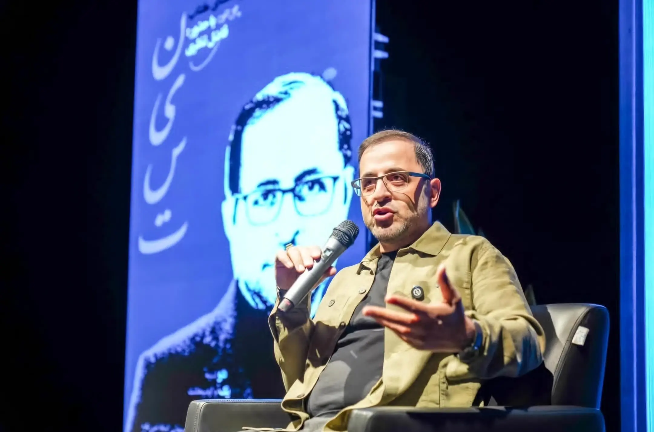 محبت بی‌زوال شیرازی‌ها؛ پیام فاضل نظری پس از جشن امضای «نیست» در شیراز