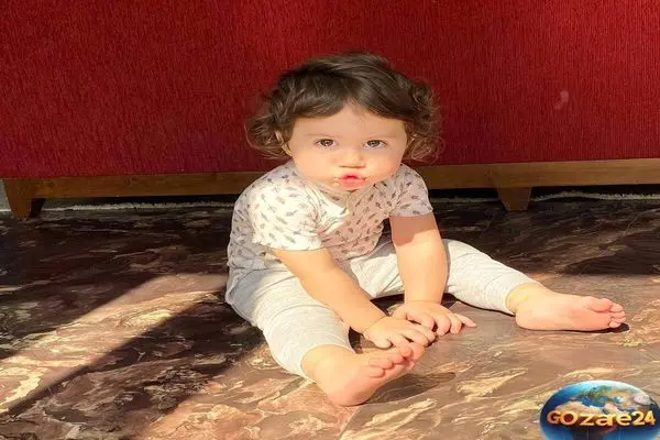 تصویر بانمک دختر شاهرخ استخری در حال آفتاب‌گرفتن؛ خلاقیت و خوش‌اخلاقی دختر بازیگر معروف