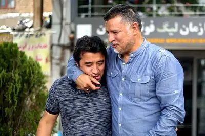 خداداد پنالتی گرفت علی‌دایی زد در بازی خیریه منتخب 98 و منتخب خراسان برای بازمانگان حادثه معدن
