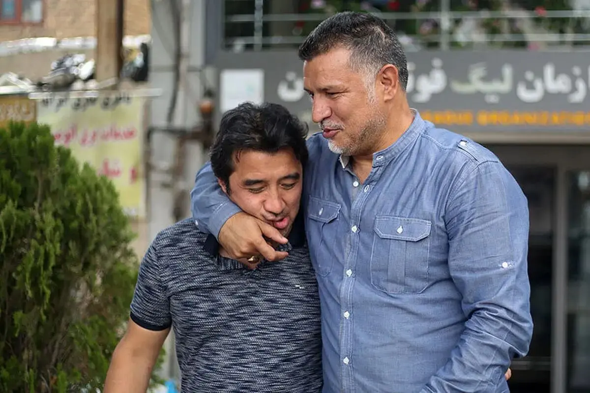 خداداد پنالتی گرفت علی‌دایی زد در بازی خیریه منتخب 98 و منتخب خراسان برای بازمانگان حادثه معدن
