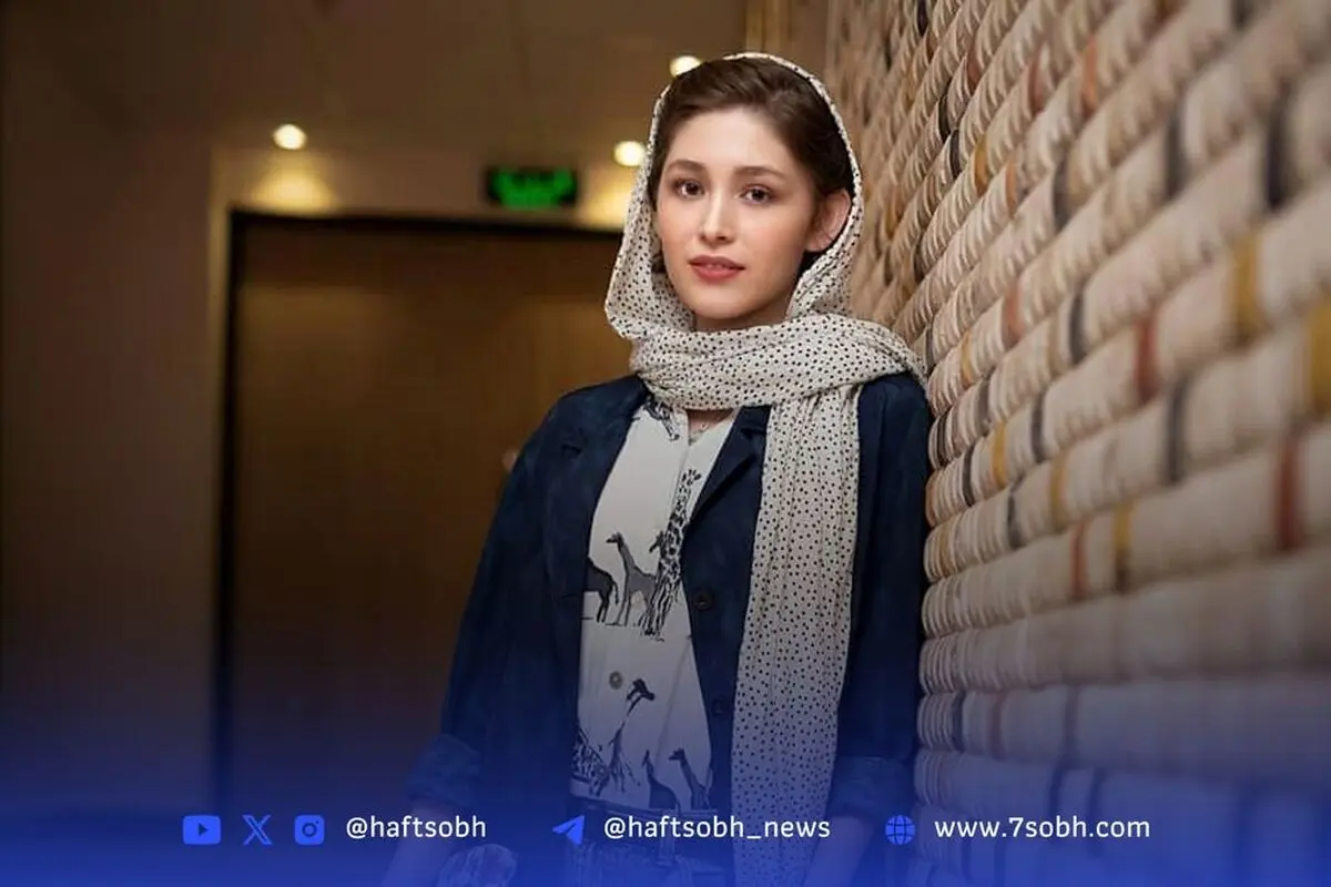 جوراب پاره و استایل خاص فرشته حسینی؛ عکس جدید و جزئیات جنجالی همسر نوید محمدزاده در فضای مجازی