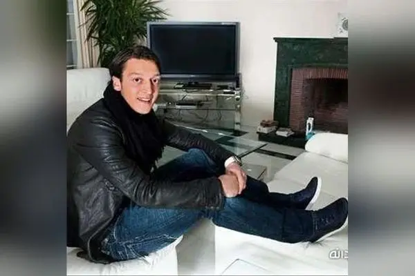 خانه لوکس و مدرن مسعود اوزیل در قلب لندن با امکانات بی‌نظیر