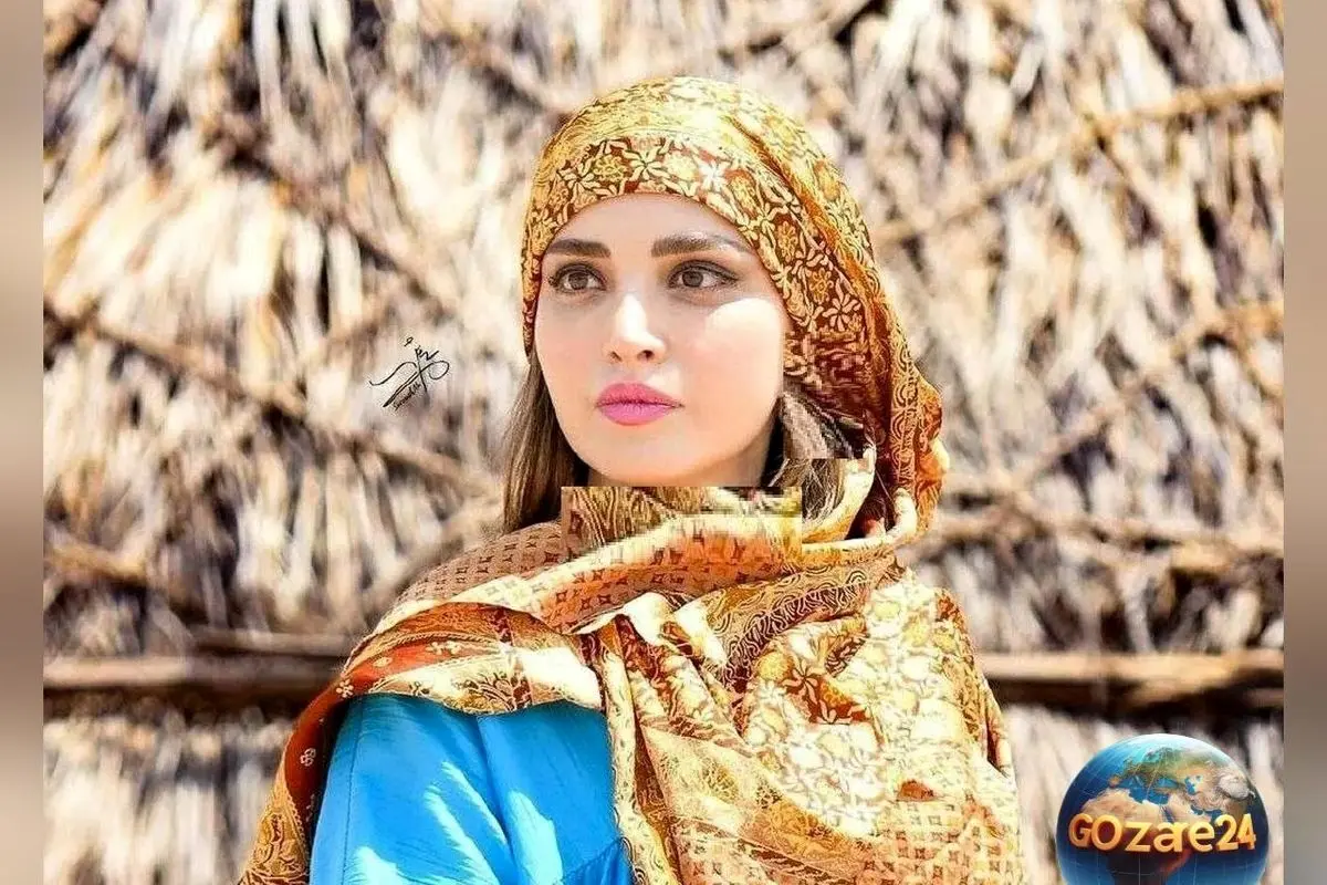 بهنوش طباطبایی در پشت صحنه سریال «سووشون» با روسری خاص و طرح‌دار + عکس جدید