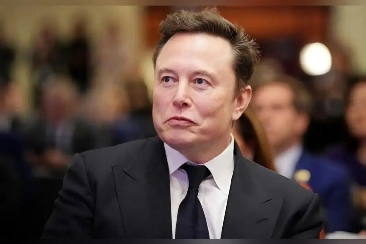 اتاق کار کوچک و ساده ایلان ماسک که شما را شگفت‌زده می‌کند: راز دفتر کم‌حجم مدیر تسلا و اسپیس ایکس